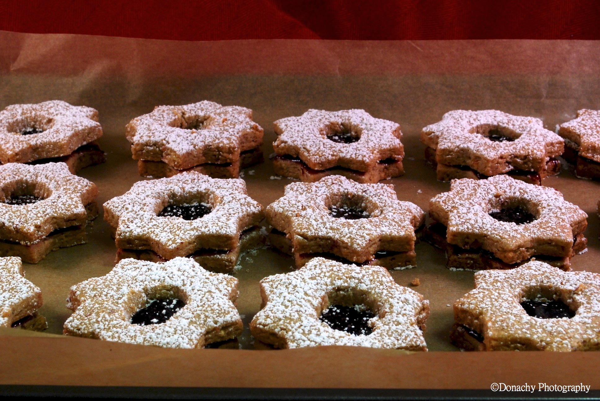 Linzer cookies