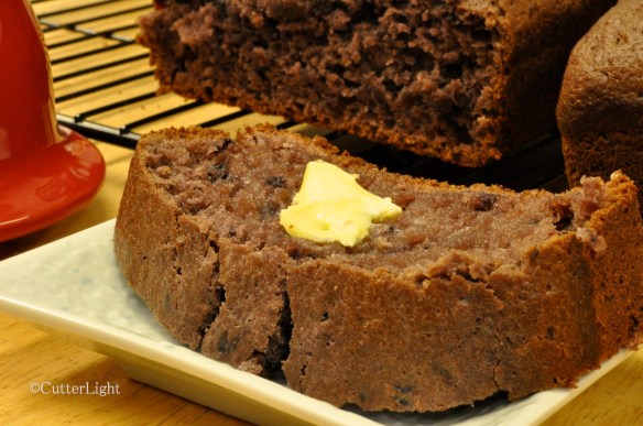 Arctic Lowbush Blueberry Bread w butter_n