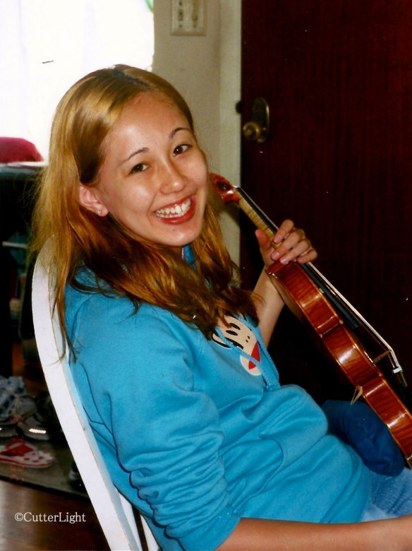 Blonde Violinist - _n