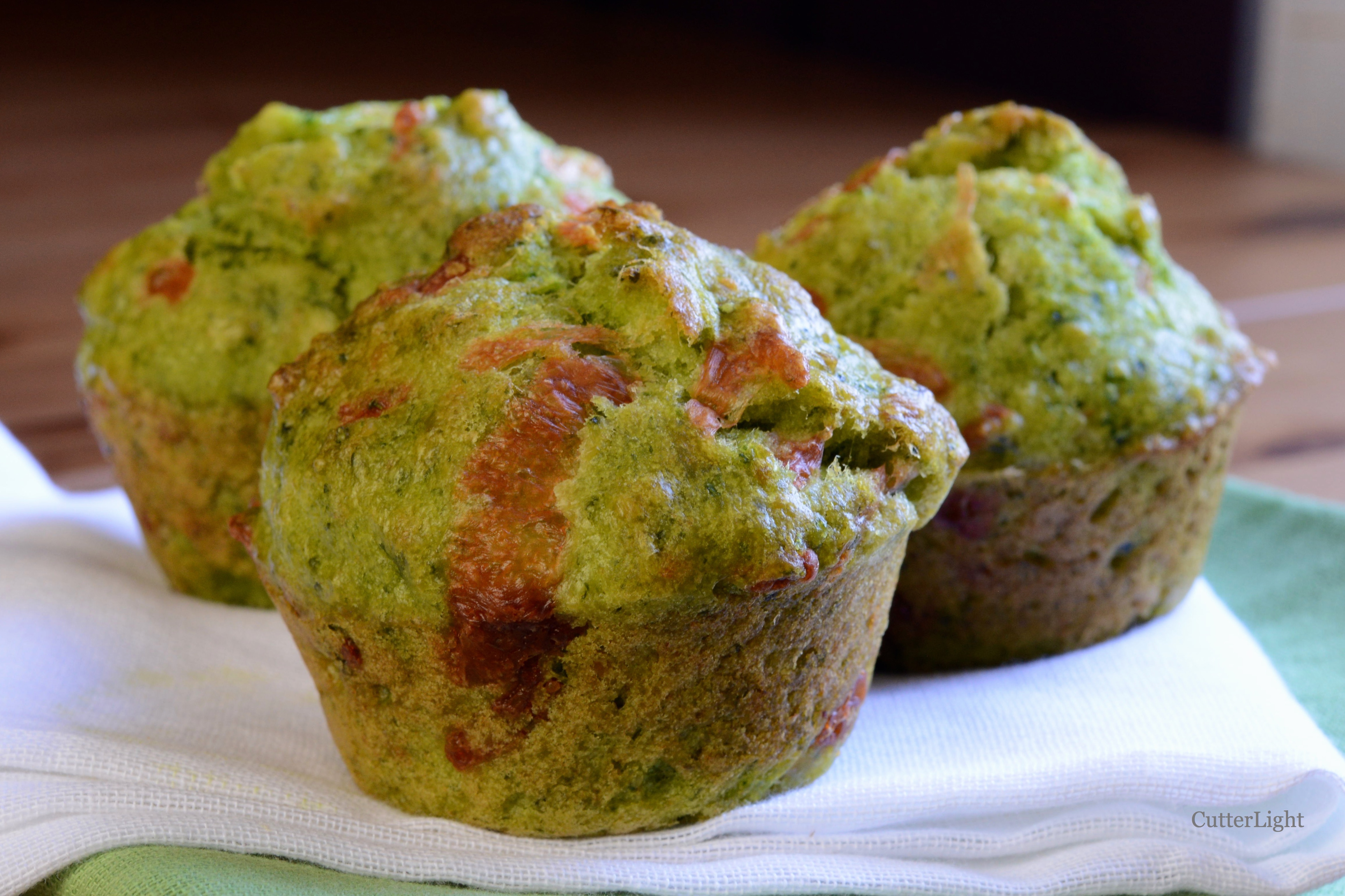 Pesto Mozzarella Muffins | CutterLight Pesto Mozzarella Muffins | CutterLight