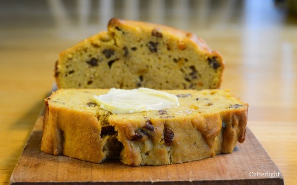 squash-pecan-bread-n
